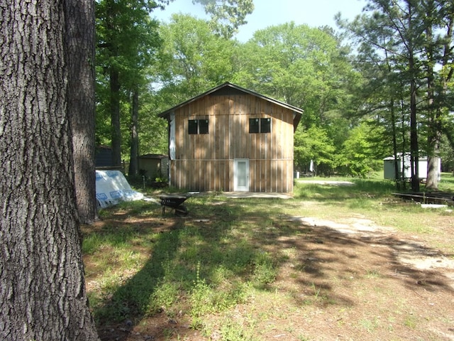 428 Holiday Cir, Hemphill, TX 75948 - view of outdoor structure featuring an outbuilding