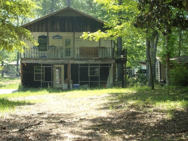 428 Holiday Cir, Hemphill, TX 75948 - exterior space with a sunroom
