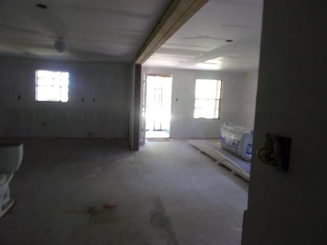 428 Holiday Cir, Hemphill, TX 75948 - interior space