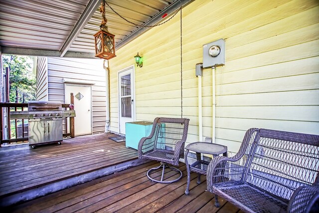 deck with grilling area