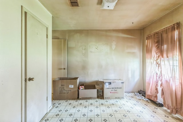 3314 Brook Holw, Nacogdoches, TX 75964 - spare room featuring tile patterned floors