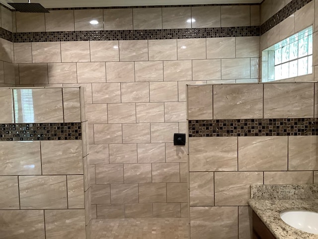 810 Denton Dr, Jasper, TX 75951 - full bath featuring tiled shower and vanity