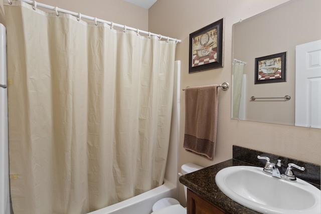 182 Post Oak Ln, Brookeland, TX 75931 - bathroom with toilet, vanity, and shower / tub combo with curtain