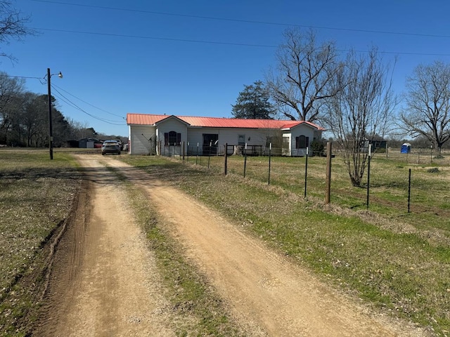 Listing photo 3 for 2239 County Road 4916, Timpson TX 75975