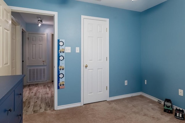 220 Casey Rd, Lufkin, TX 75901 - foyer with carpet