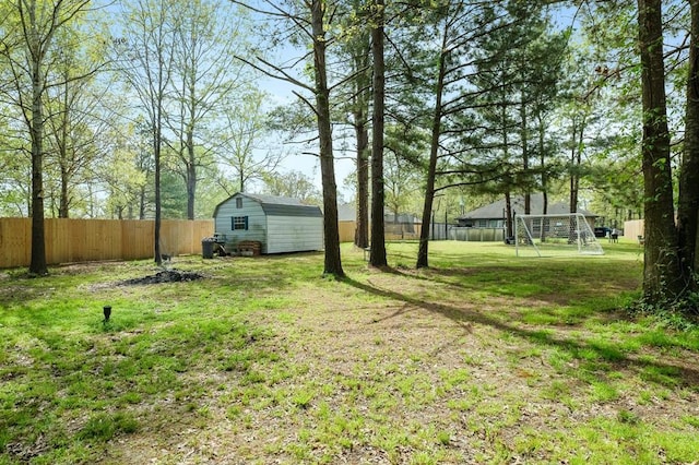 220 Casey Rd, Lufkin, TX 75901 - view of yard featuring an outdoor structure