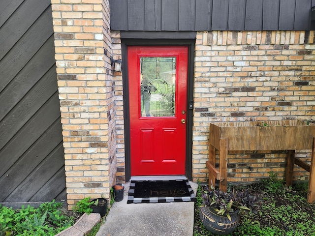 1805 Hanks St, Lufkin, TX 75904 - property entrance with brick siding