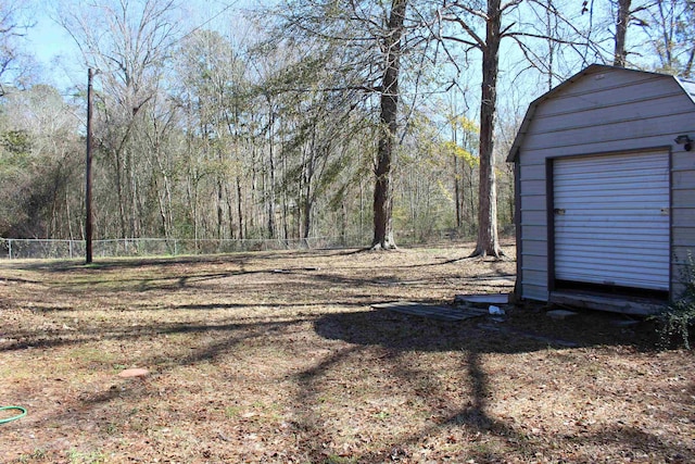 view of yard with a storage shed