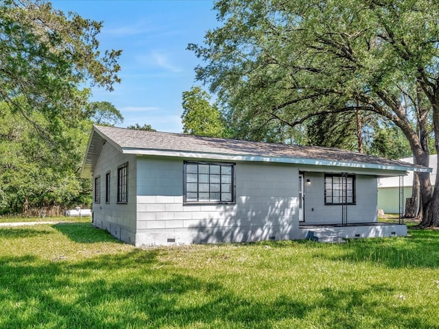 exterior space featuring a yard