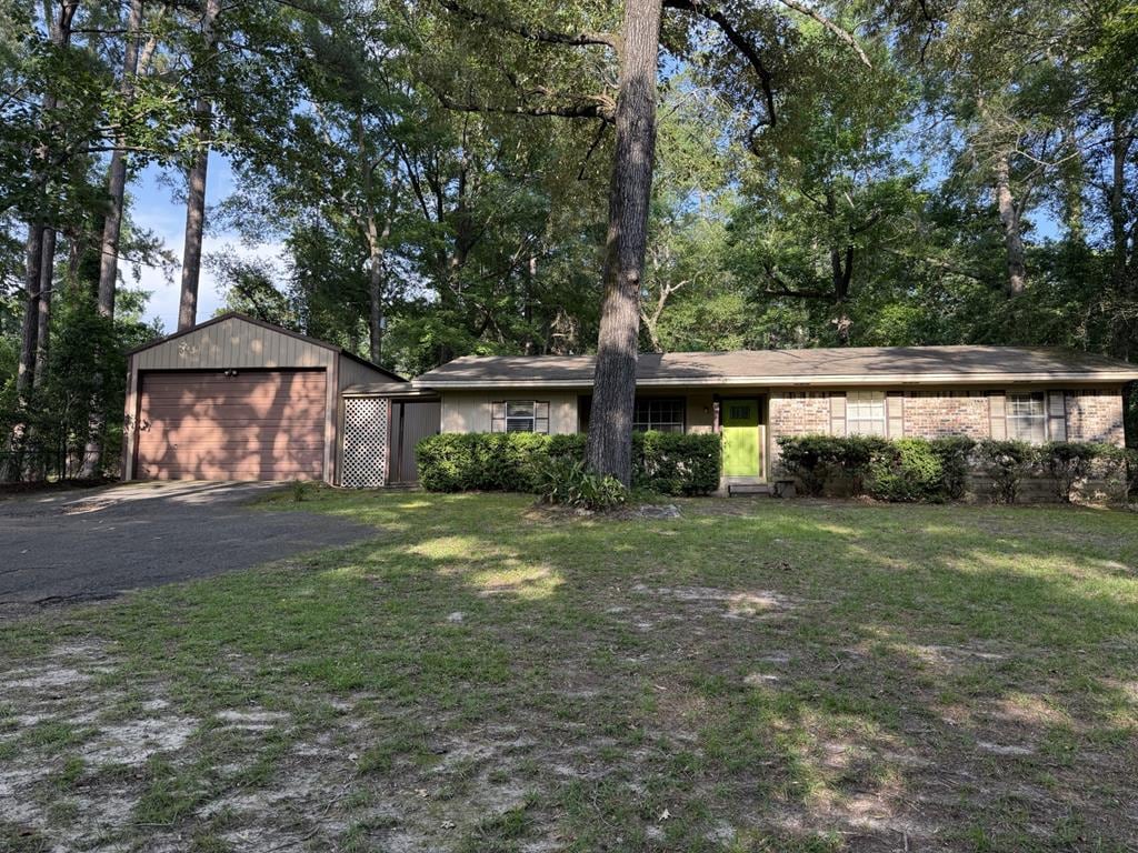 207 Westwood Pl, Lufkin, TX 75901 - photo 1