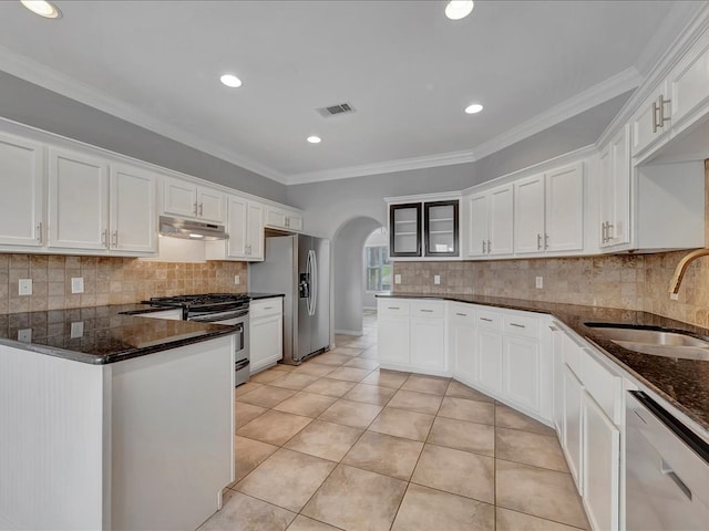 kitchen featuring crown molding, sink, white cabinetry, and stainless steel appliances