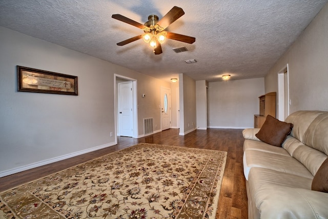 202 Tipperary Dr, Milam, TX 75959