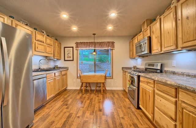 202 Tipperary Dr, Milam, TX 75959