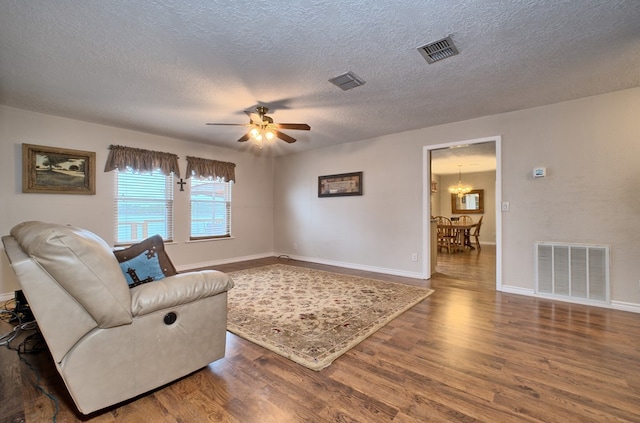 202 Tipperary Dr, Milam, TX 75959