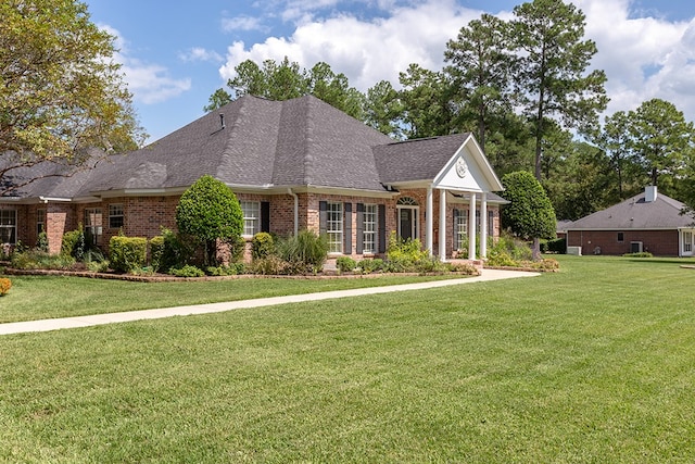 view of front of house with a front yard