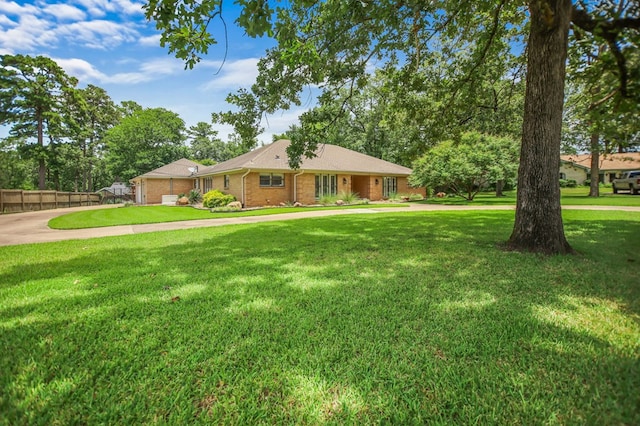 1405 Oak Hill Pl, Lufkin, TX 75904 - single story home featuring brick siding