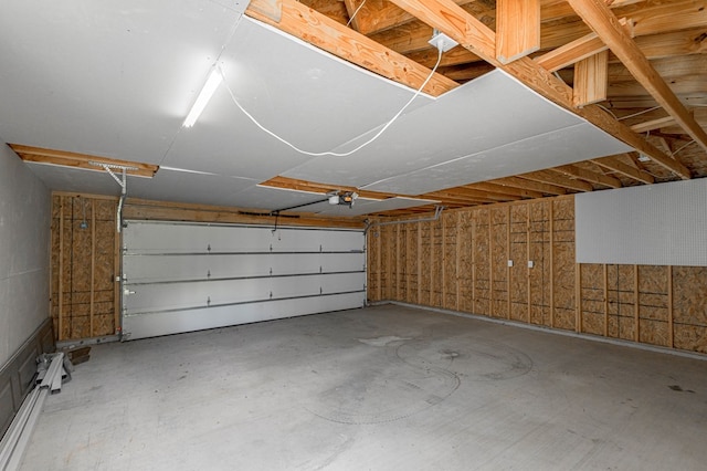 20 Coolcrest Dr, Point Blank, TX 77364 - garage with a garage door opener