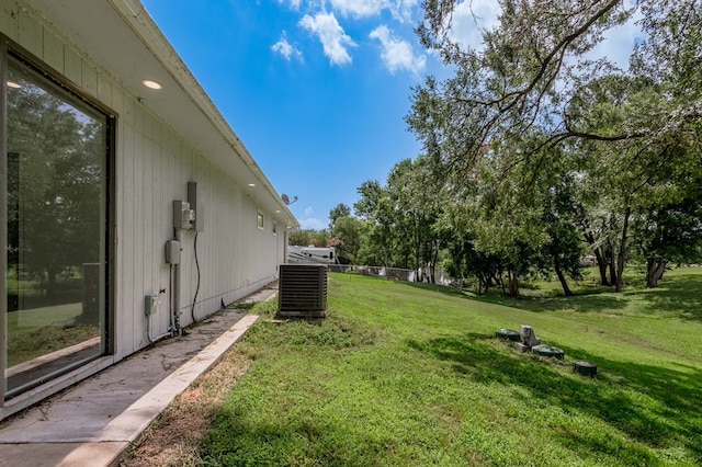 20 Coolcrest Dr, Point Blank, TX 77364 - view of green lawn