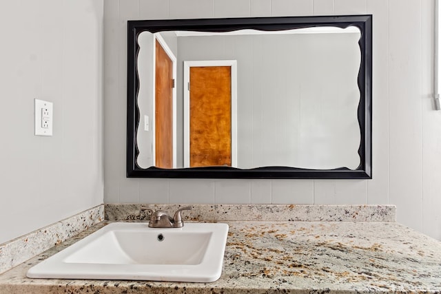 bathroom featuring sink