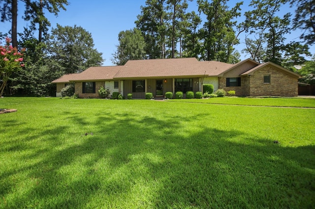 4 Pinemont Pl, Lufkin, TX 75904 - single story home featuring a front lawn and brick siding