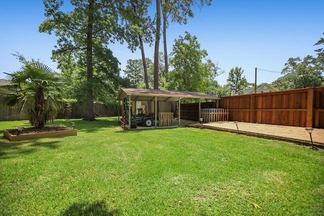 4 Pinemont Pl, Lufkin, TX 75904 - fenced backyard featuring an outdoor structure