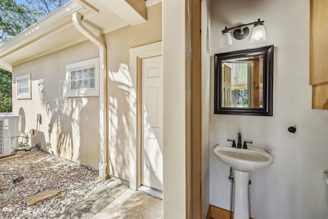 225 Mcgregor Dr, Brookeland, TX 75931 - view of bathroom