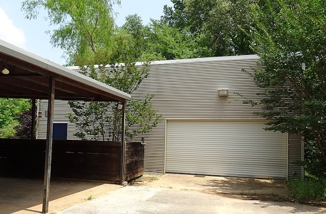 330 Bostwick St, Nacogdoches, TX 75965 - view of property exterior with a garage