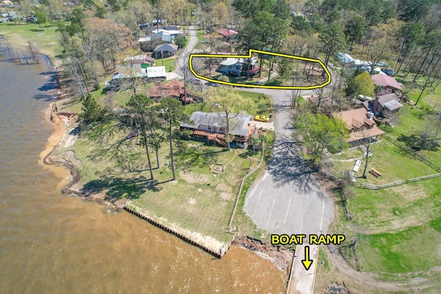 bird's eye view featuring a water view