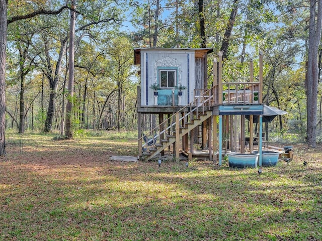 view of outdoor structure