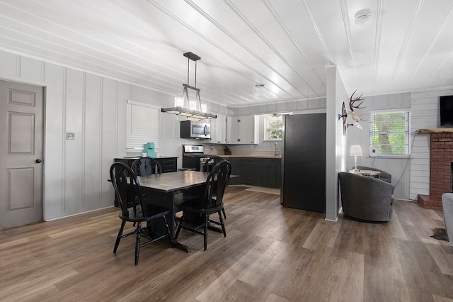 1328 Hyde Rd, Huntington, TX 74904 - dining room with wood finished floors