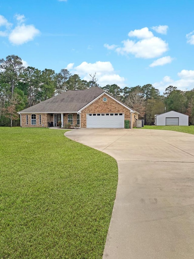 single story home with a front yard