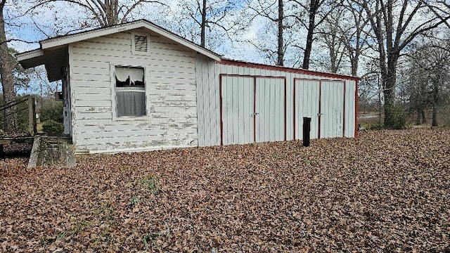 view of outdoor structure