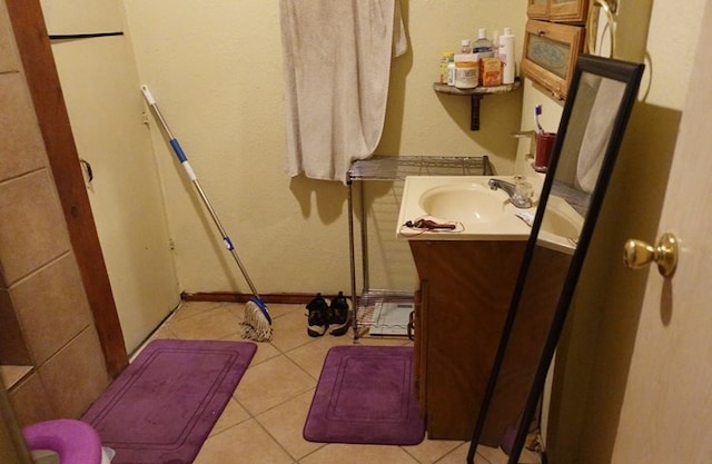118 Jones St, Lufkin, TX 75901 - bathroom featuring vanity and tile patterned flooring