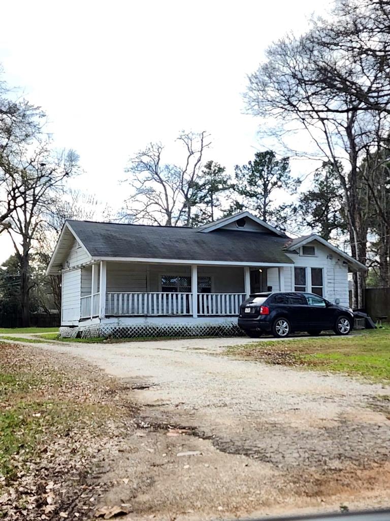 view of front of house with a porch