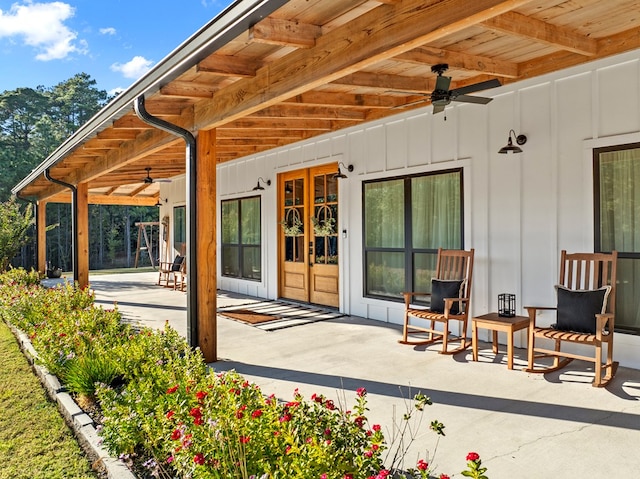 view of patio with ceiling fan