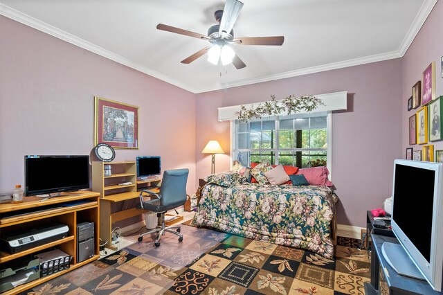 bedroom featuring hardwood / wood-style flooring, ceiling fan, and crown molding