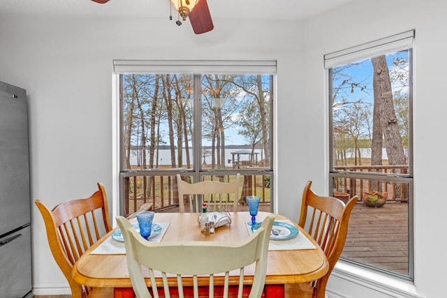 dining area with ceiling fan