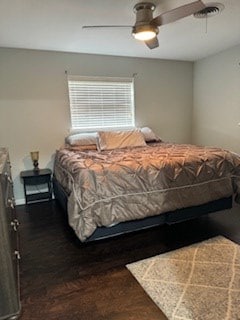 bedroom featuring ceiling fan