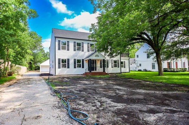 508 Jefferson Ave, Lufkin, TX 74904 - view of colonial home