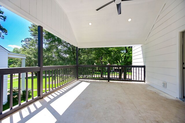 508 Jefferson Ave, Lufkin, TX 74904 - balcony with a ceiling fan