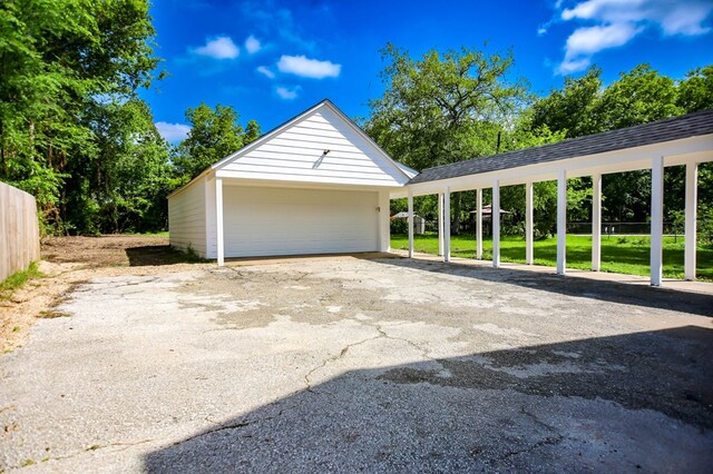 508 Jefferson Ave, Lufkin, TX 74904 - view of detached garage