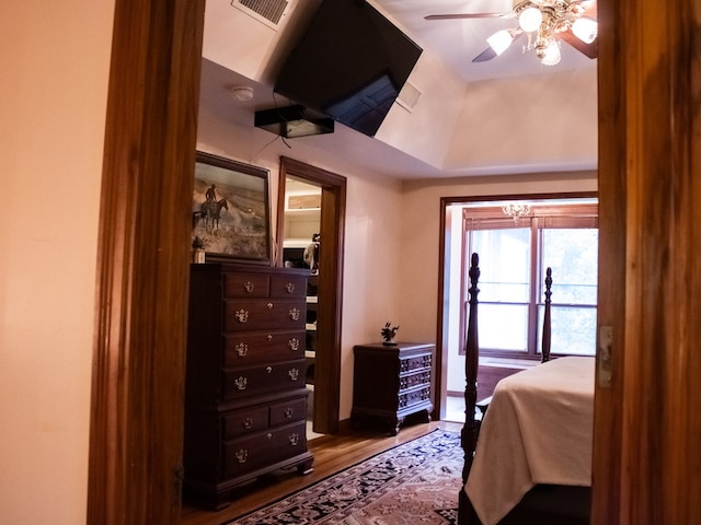 476 Jefferson Ave, Lufkin, TX 75904 - bedroom with wood finished floors and ceiling fan
