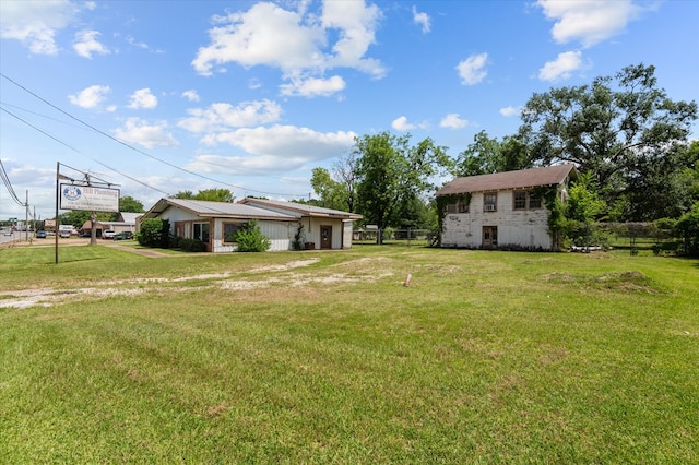 1316 N Raguet, Lufkin, TX 75904 - view of yard featuring an outbuilding