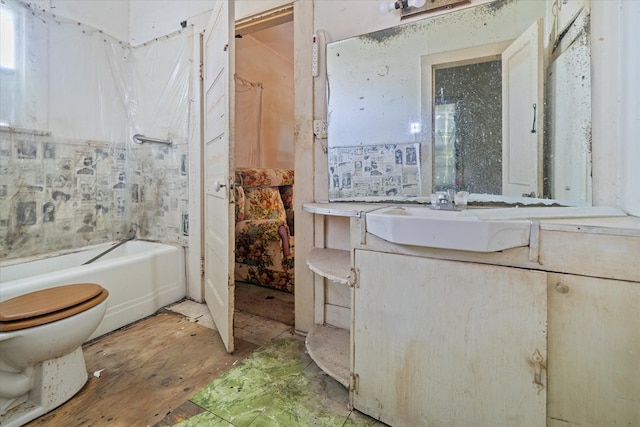 1316 N Raguet, Lufkin, TX 75904 - bathroom with vanity and bathing tub / shower combination