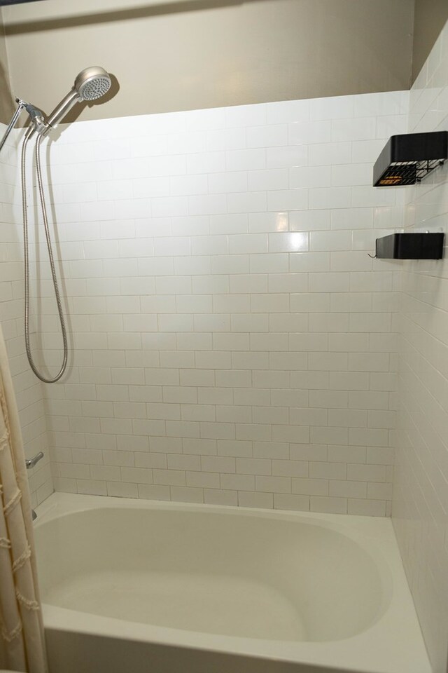 157 Craig St, Jasper, TX 75951 - view of full bathroom