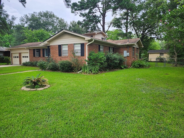 911 Allendale, Lufkin, TX 75904 - ranch-style home featuring an attached garage, brick siding, and driveway