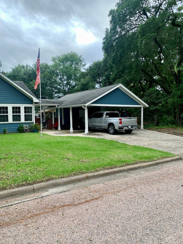 661 N Bowie St, Jasper, TX 75951 - view of parking / parking lot featuring driveway