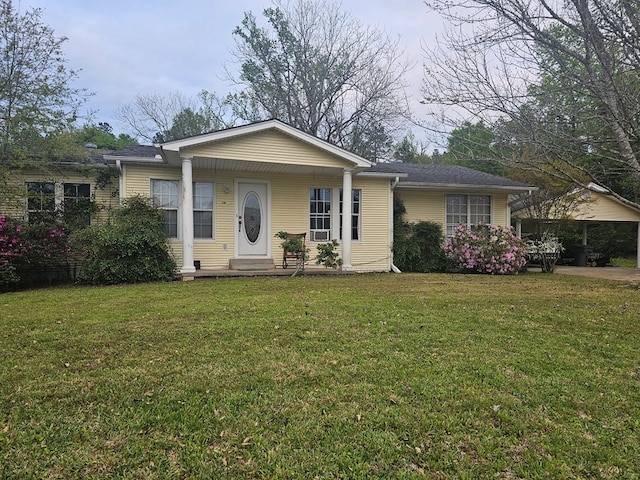 2606 Brentwood Dr, Lufkin, TX 75901 - view of front of property featuring a front yard