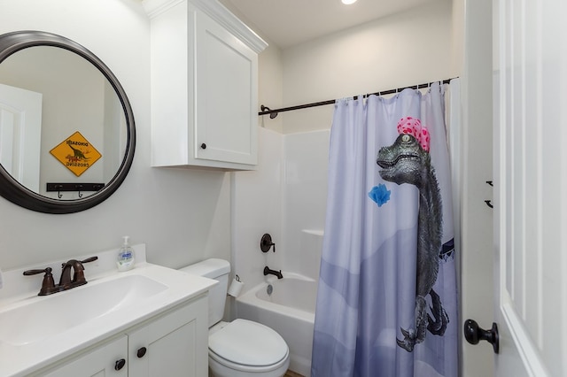 181 Rustic Pines Dr, Lufkin, TX 75904 - bathroom featuring toilet, vanity, and shower / bathtub combination with curtain