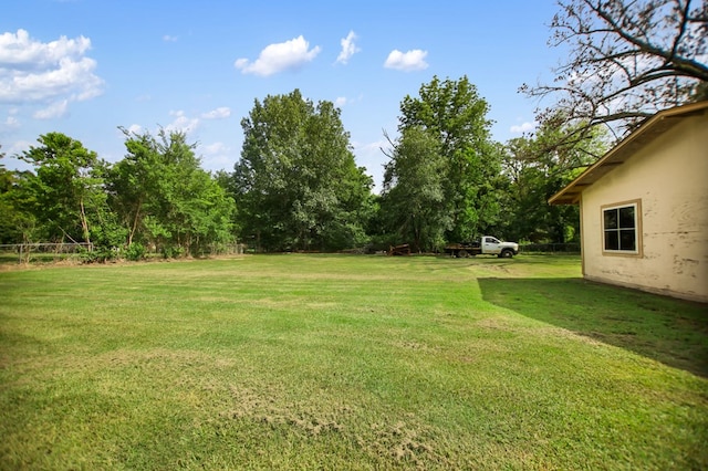 277 Mcclendon Rd, Lufkin, TX 75904 - view of grassy yard